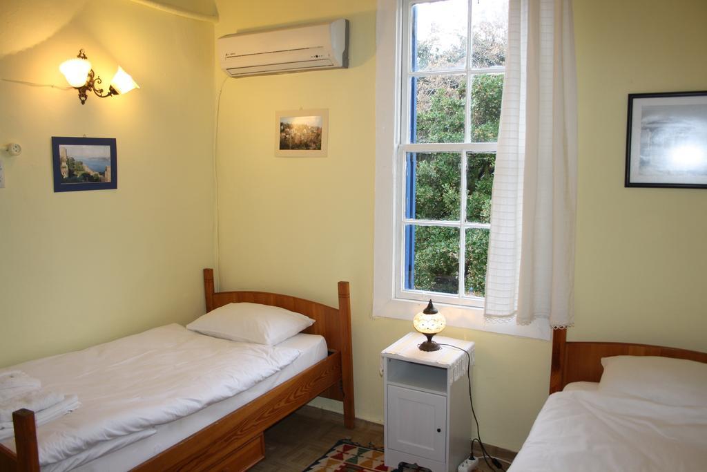 Istanbul Pension Ayvalik Quarto foto