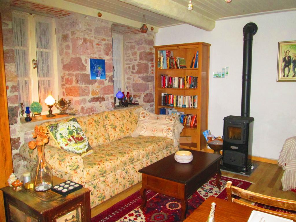 Istanbul Pension Ayvalik Exterior foto
