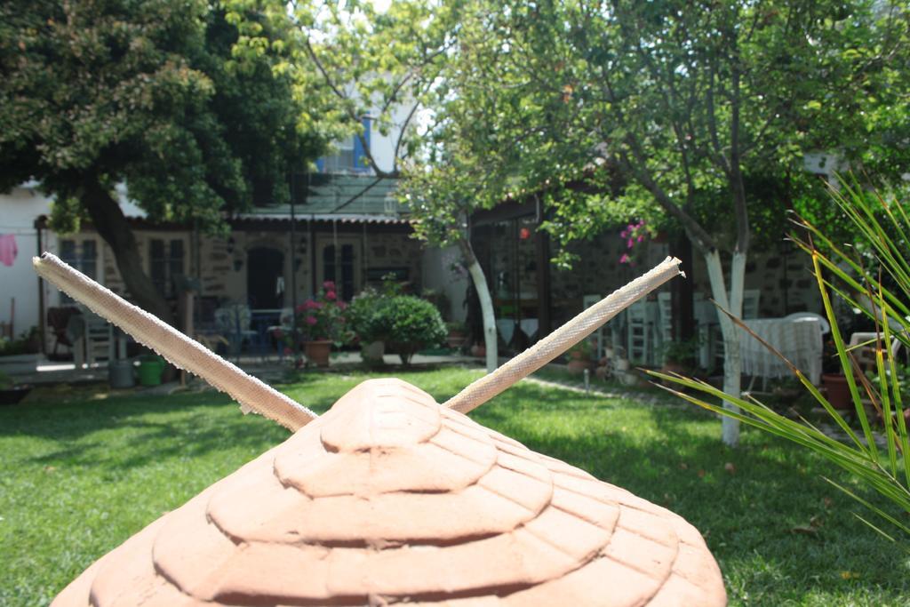 Istanbul Pension Ayvalik Exterior foto