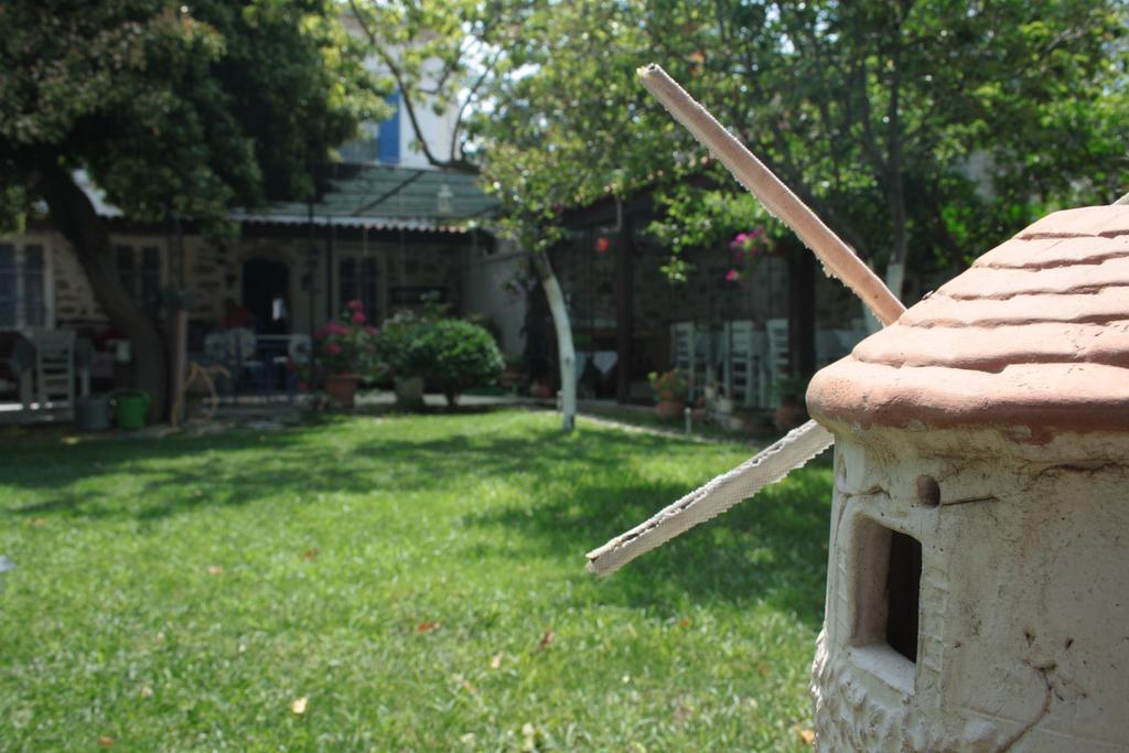 Istanbul Pension Ayvalik Exterior foto