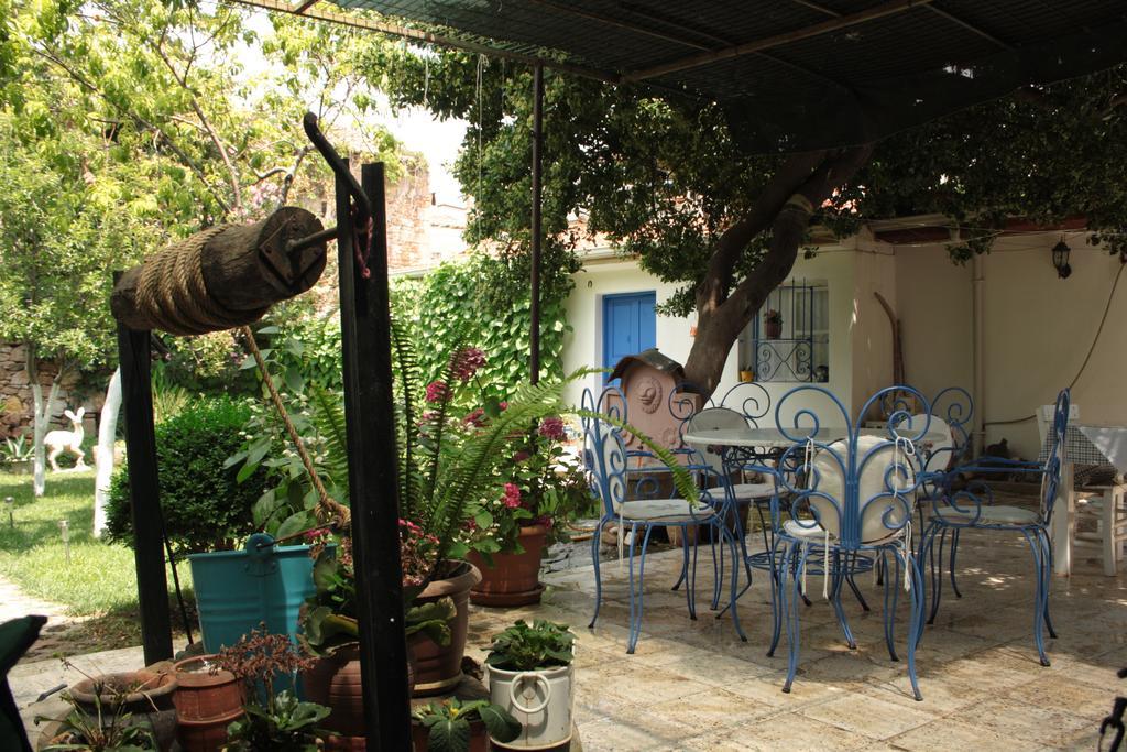 Istanbul Pension Ayvalik Exterior foto