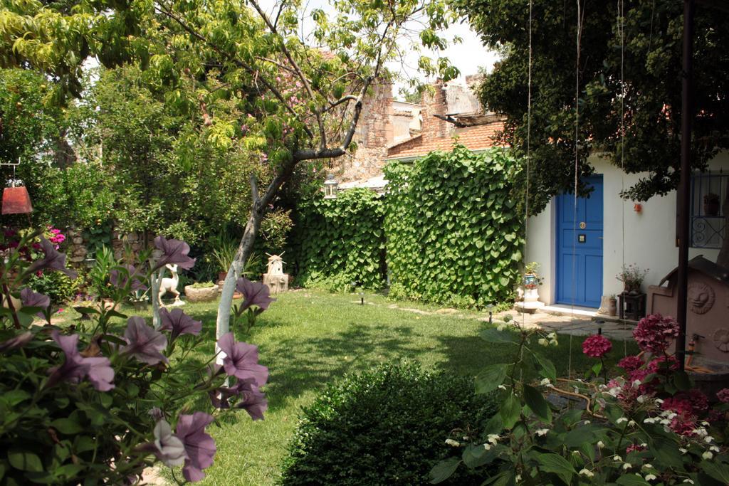 Istanbul Pension Ayvalik Exterior foto