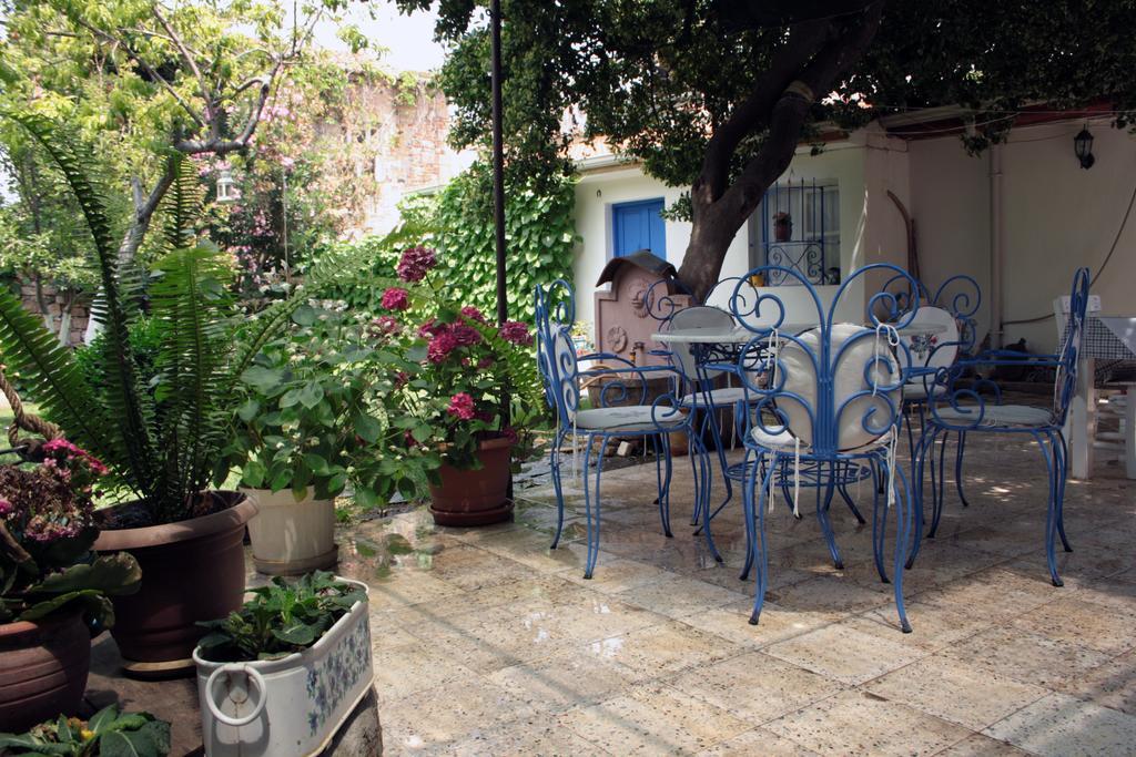 Istanbul Pension Ayvalik Exterior foto