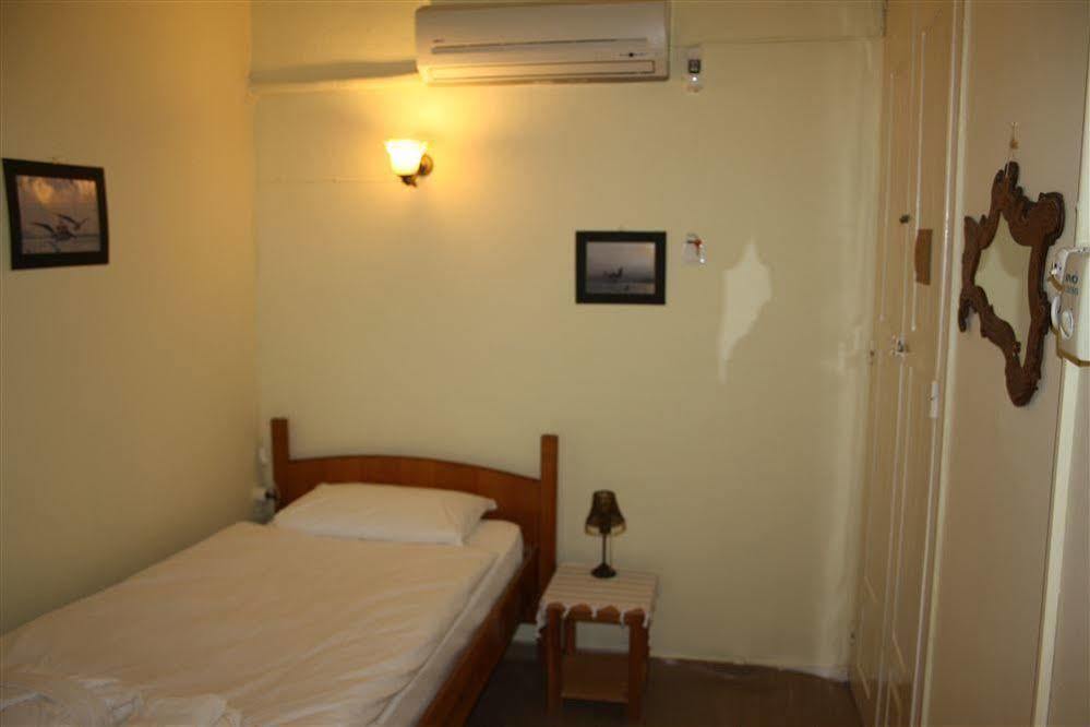 Istanbul Pension Ayvalik Exterior foto